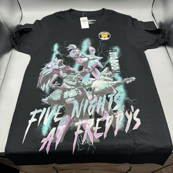 Five Nights At Freddy's Security Breach Glow-In-The-Dark SMALL T-Shirt New - Picture 1 of 6